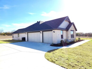 1317 Eagle Dr, Weatherford, TX 76085 - photo 2