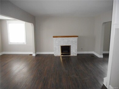 Large living room with gas fireplace