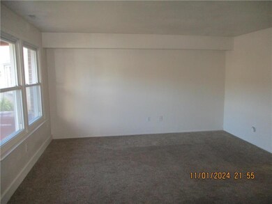 Side view of livingroom from coat closet