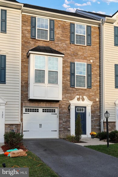 127 Trout Lily Dr, Lake Frederick, VA 22630 - photo 3