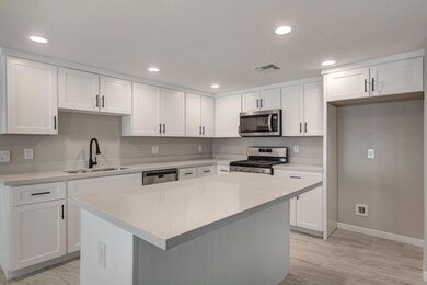 460 S Ocotillo Dr-16