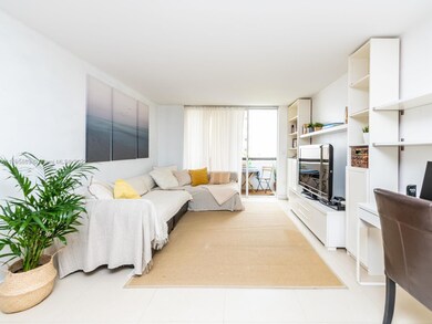 Spacious living space with Roca ceramic floors ple