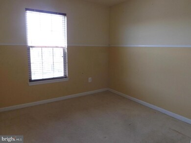 10 Streamside Place, Falling Waters, WV 25419 - photo 4