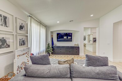 35925 N 30th Dr-5