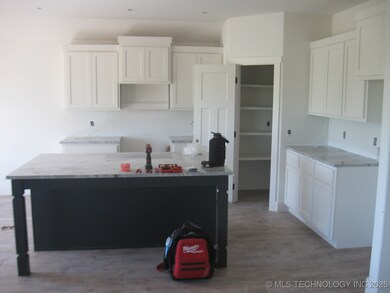 1471 S 426 Rd, Pryor, OK 74361 - photo 5