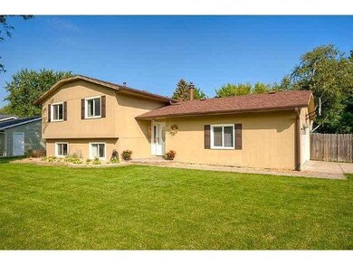 9760 99th Ave N, Maple Grove, MN 55369 - photo 7