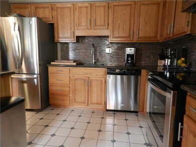 Kitchen. up-dates include stainless appliances & g