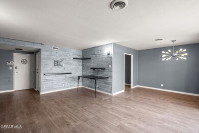 1800 N Stanton Suite 204-6