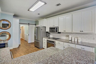 11-301 Cypress Creek Rd