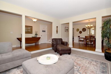 929 S Kent Ave, Elmhurst, IL 60126 - photo 4