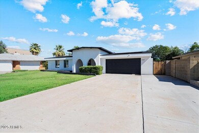 10037 N 42nd Dr, Phoenix, AZ 85051 - photo 7