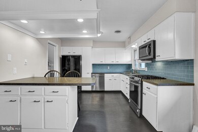 522 Jefferson Blvd, Reading, PA 19609 - photo 7