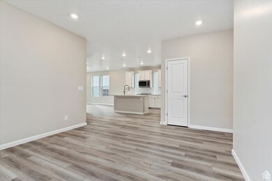 6168 Franciscotti Dr unit 605, South Jordan, UT 84009 - photo 3