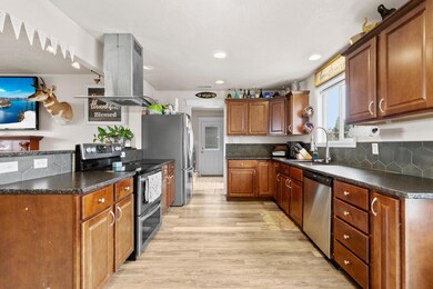 180 Bigham Dr, Central Point, OR 97502 - photo 3