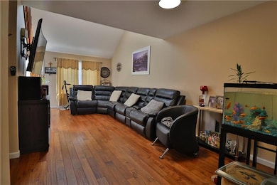 2743 Victoria Ln, Easton, PA 18045 - photo 6