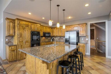 Granite counters and large walk-in pantry