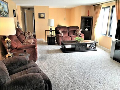 850 Deerfield Dr, North Tonawanda, NY 14120 - photo 5