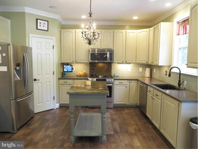 22144 Long Bow Dr, California, MD 20619 - photo 7