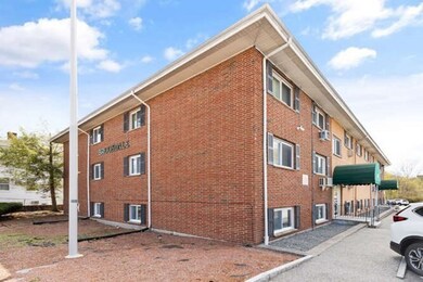 333 Central St unit 2B, Saugus, MA 01906 - photo 3