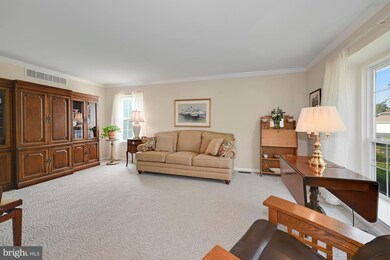 46 Brook Dr, Burlington, NJ 08016 - photo 6