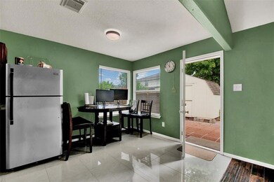 7926 Brook Trail Cir, Houston, TX 77040 - photo 4