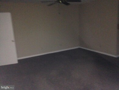 275 Green St unit 4H4, Beverly, NJ 08010 - photo 4