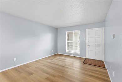 4211 Holland Ave unit 105, Dallas, TX 75219 - photo 7