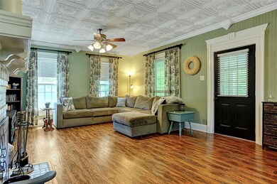 1305 S Crockett St, Sherman, TX 75090 - photo 4