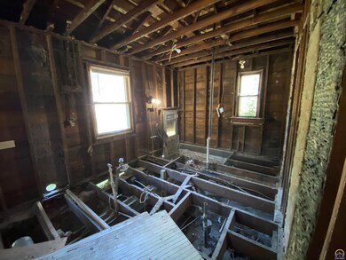 235 SW Fillmore St, Topeka, KS 66606 - photo 7