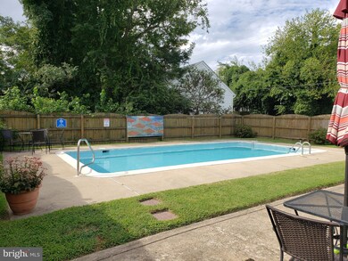 715 Washington Ave unit 7, Colonial Beach, VA 22443 - photo 3