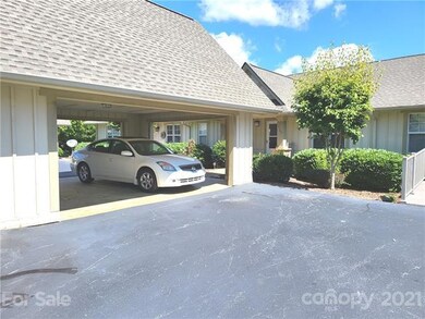 3102 Blue Goose Ct, Hendersonville, NC 28792 - photo 2