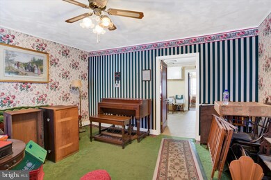 633 Mckenzie St, York, PA 17401 - photo 4