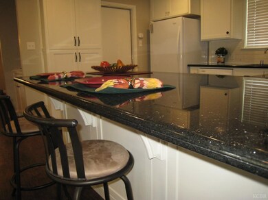 391 W Glendale Ave, Lemoore, CA 93245 - photo 5