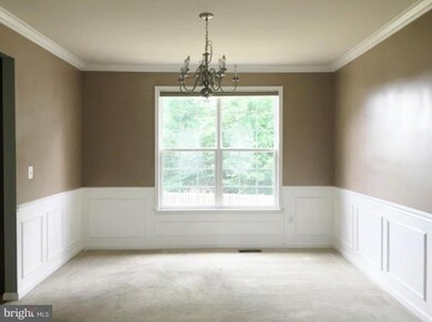 7449 Tottenham Dr, White Plains, MD 20695 - photo 4