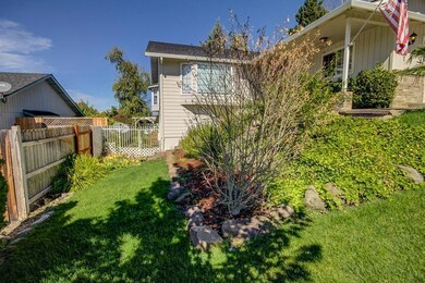 1747 Garden Dr, Medford, OR 97504 - photo 7