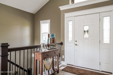 005-Foyer-1770177-small