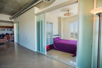 Guest Bedroom / Office