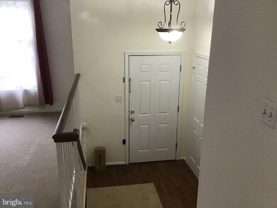 6812 Earthstar Ct, Springfield, VA 22152 - photo 4