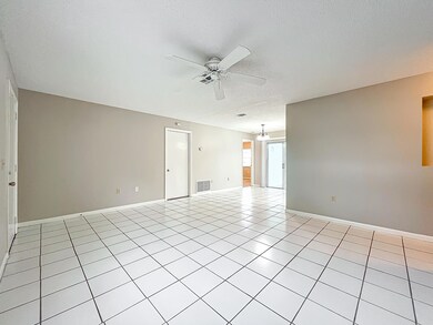 3684 N Sherwood Circle-25