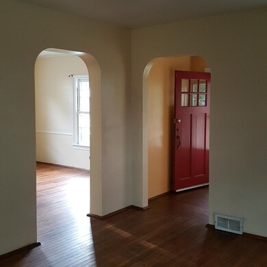 317 W Washington St, Culver, IN 46511 - photo 2