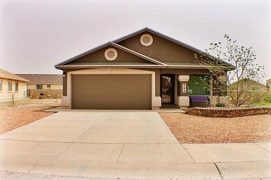 204 Flor Azucena Dr, Socorro, TX 79927 - photo 2