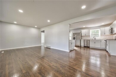 12301 E 48th St S, Independence, MO 64055 - photo 3