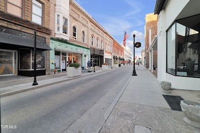 42-web-or-mls-24-6th-st