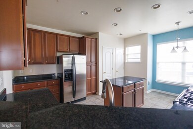9720 Holmes Place unit 407, Manassas Park, VA 20111 - photo 6