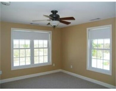 2 Crestview Cir unit 90, Londonderry, NH 03053 - photo 5