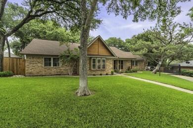 613 Fairlane Ct, Hurst, TX 76054 - photo 4