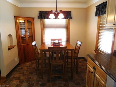 Spacious eat-in kitchen!