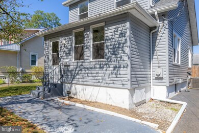 313 Woodbury Lake Dr, Woodbury, NJ 08096 - photo 3