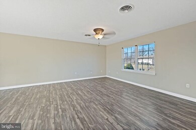 280 Libby Ann Dr, Bunker Hill, WV 25413 - photo 6