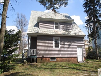 26 Spencer St, Springfield, MA 01118 - photo 4